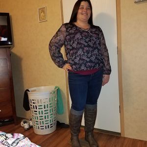 Meet your Posher, Jenn